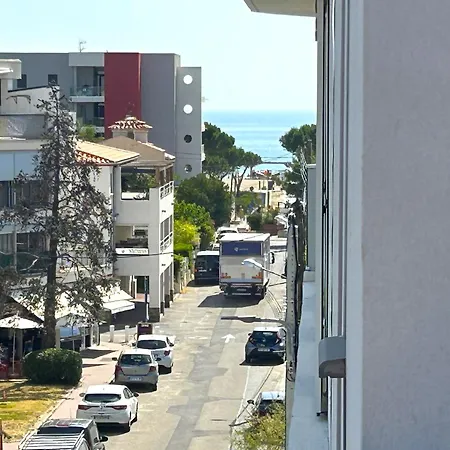 Neuf Climatise Avec Parking A 200m De La - Fr-1-837-22 Apartmán